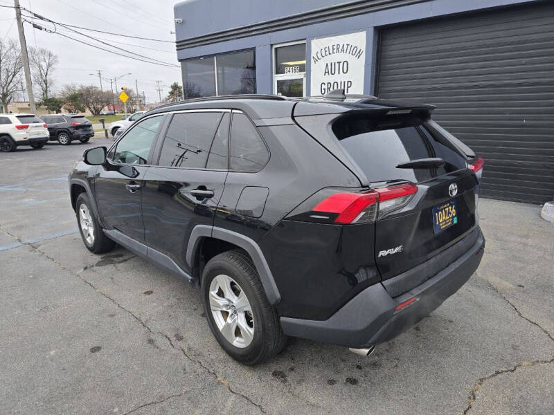 2019 Toyota RAV4 XLE photo 5