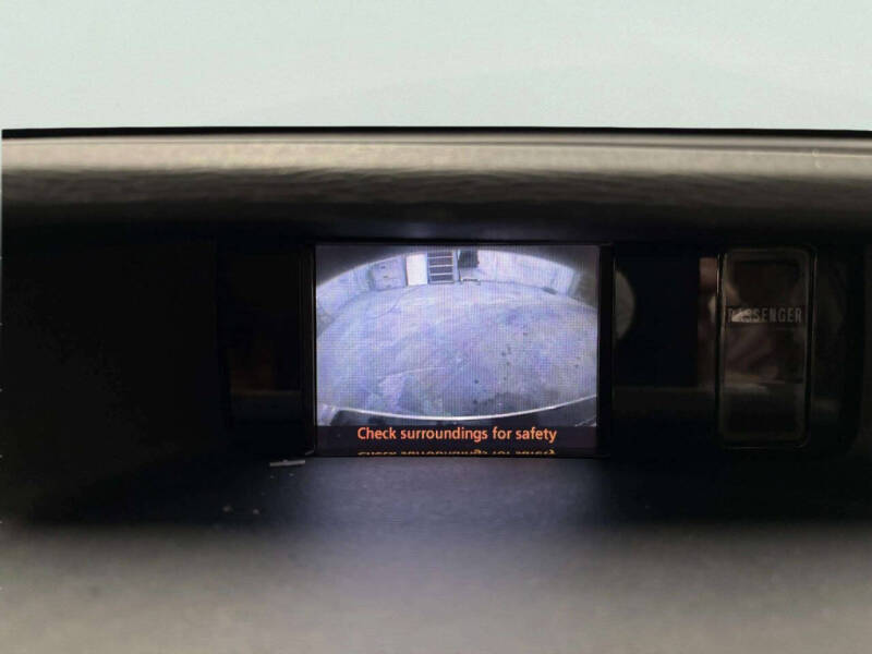 2012 Toyota Sienna LE 8-Passenger