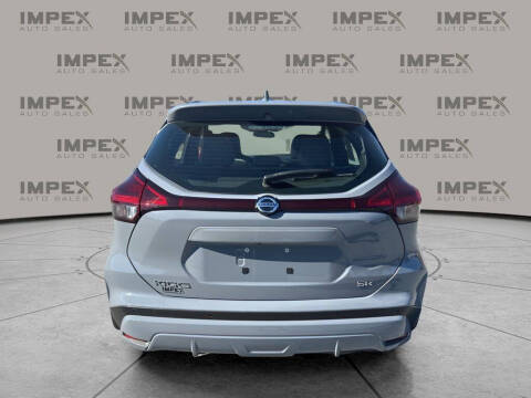 2021 Nissan Kicks SR