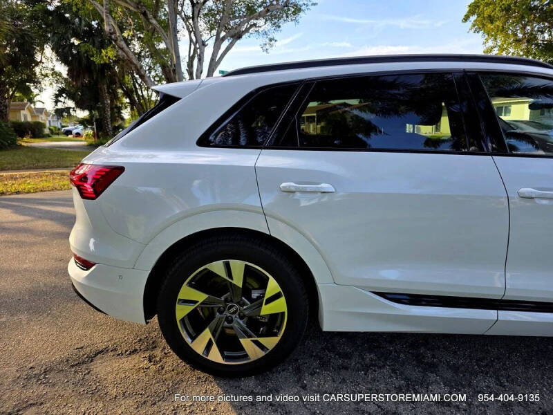 2021 Audi e-tron quattro Premium