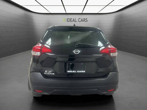2019 Nissan Kicks S