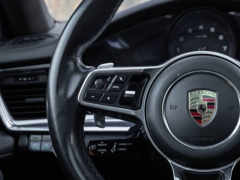 2017 Porsche Panamera 4