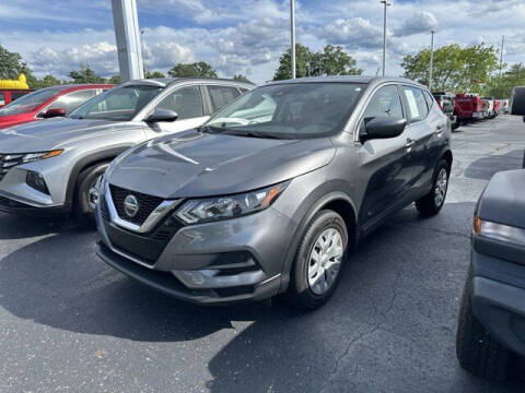 2020 Nissan Rogue Sport for sale at GUPTON MOTORS, INC. in Springfield TN