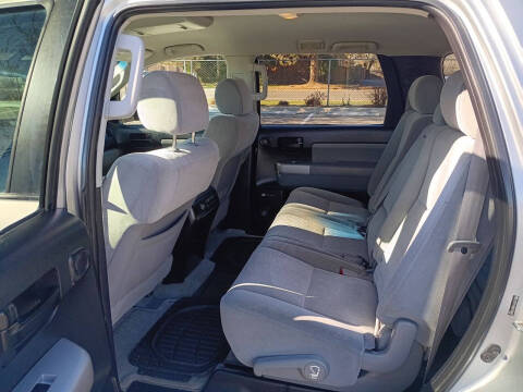2008 Toyota Sequoia SR5