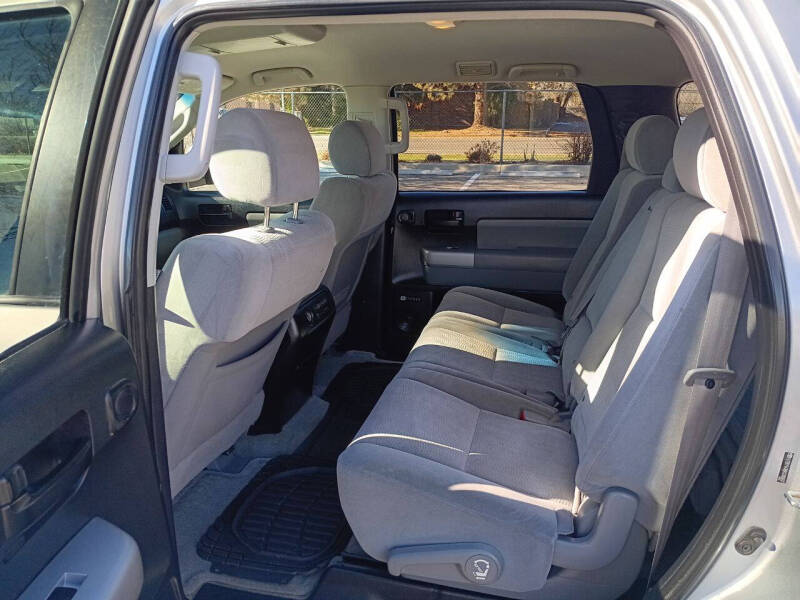 2008 Toyota Sequoia SR5