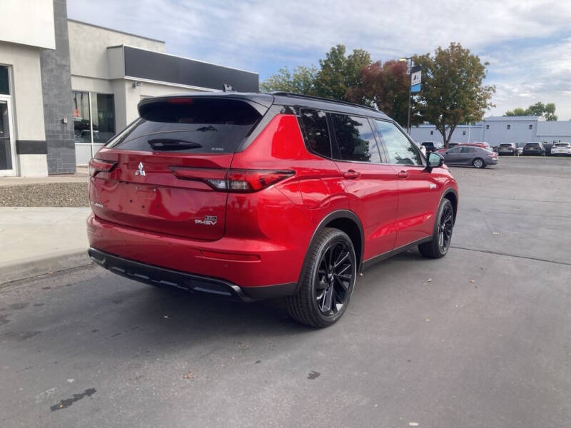 2025 Mitsubishi Outlander PHEV SEL