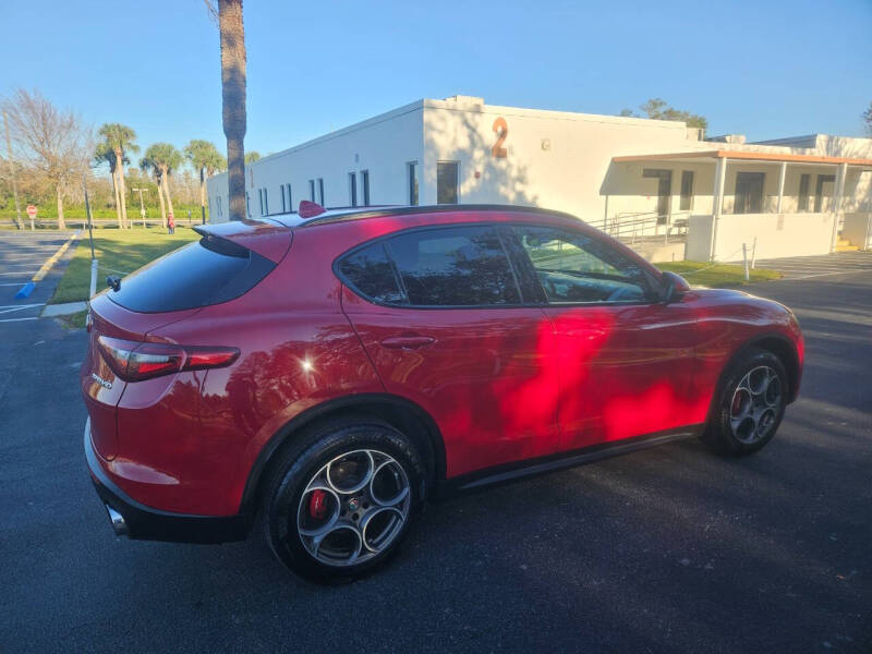 2018 Alfa Romeo Stelvio Sport photo 18