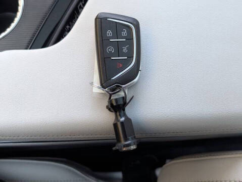 2024 Cadillac LYRIQ Luxury 1