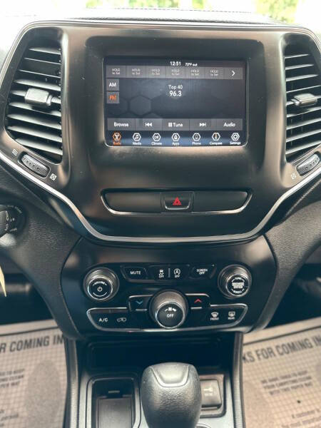 2019 Jeep Cherokee Latitude
