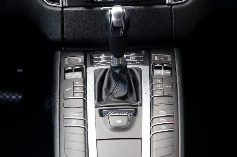 2018 Porsche Macan S
