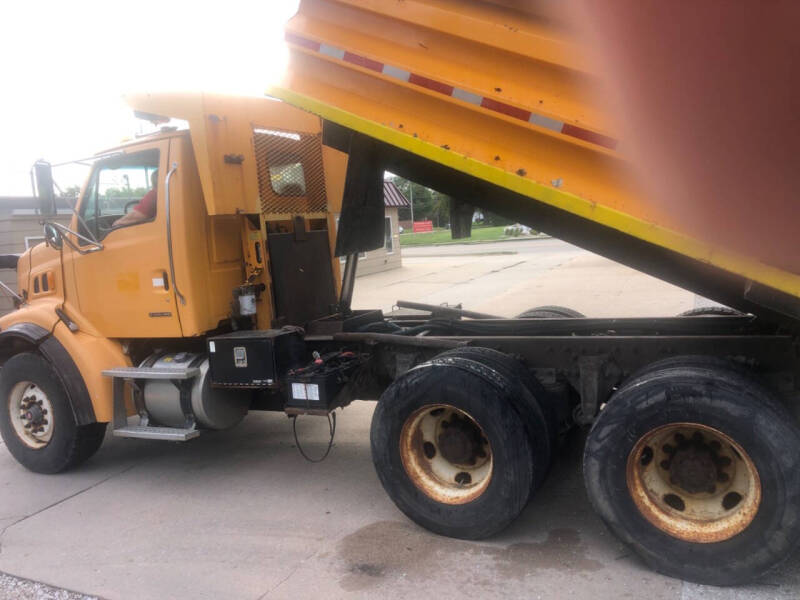 2005 Sterling LT7501