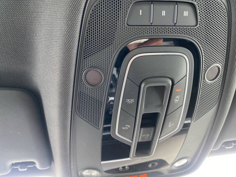 2017 Audi A4 2.0T quattro Premium Plus