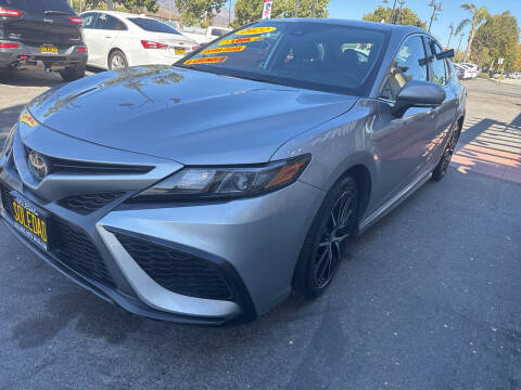 2022 Toyota Camry SE