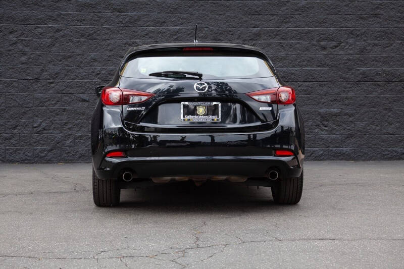 2018 Mazda MAZDA3 Touring