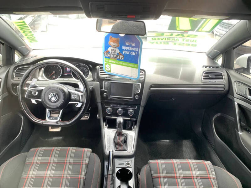 2017 Volkswagen Golf GTI S
