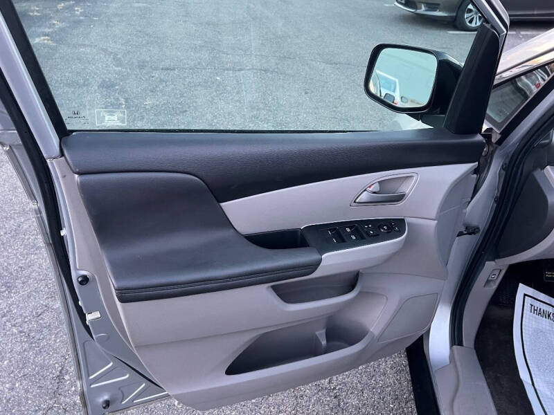 2011 Honda Odyssey EX-L w/DVD