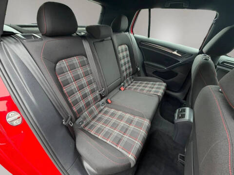 2017 Volkswagen Golf GTI S