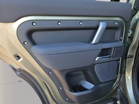 2023 Land Rover Defender 110 X-Dynamic SE