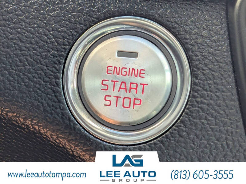 2017 Kia Cadenza Premium