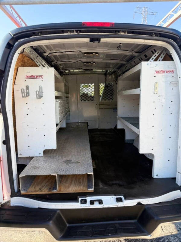 2017 GMC Savana 2500
