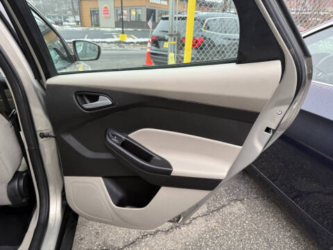 2015 Ford Focus SE