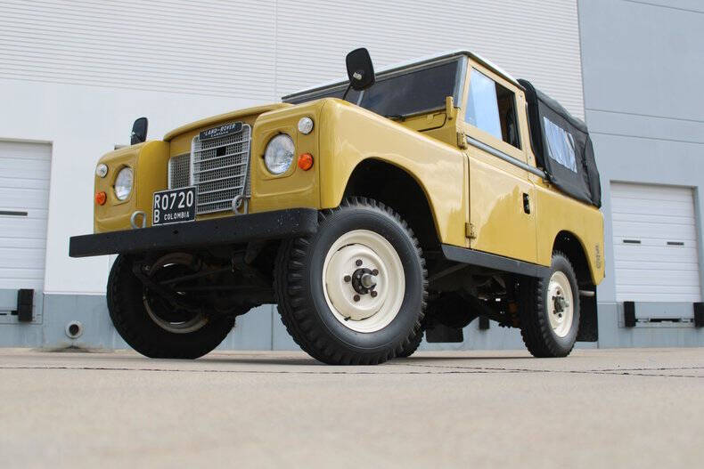 1979 Land Rover Santana