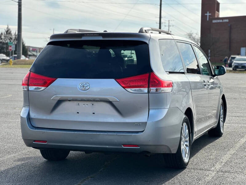 2011 Toyota Sienna