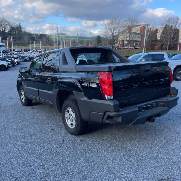 2005 Chevrolet Avalanche 1500 LS