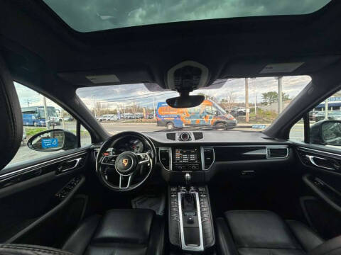 2016 Porsche Macan S