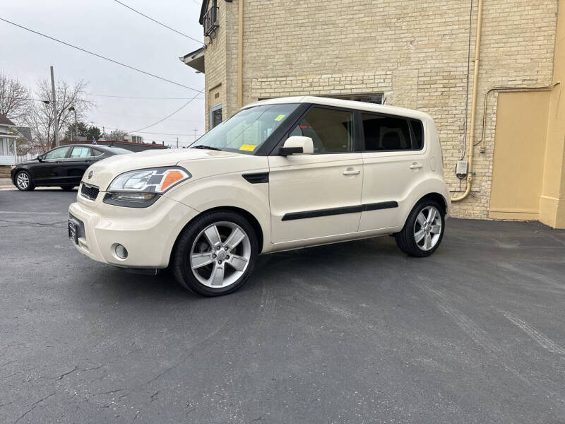 2011 Kia Soul for sale at Strong Automotive in Watertown WI