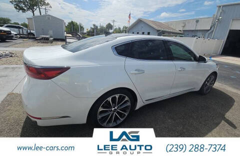 2017 Kia Cadenza Technology