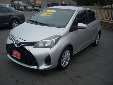 2015 Toyota Yaris 5-Door LE