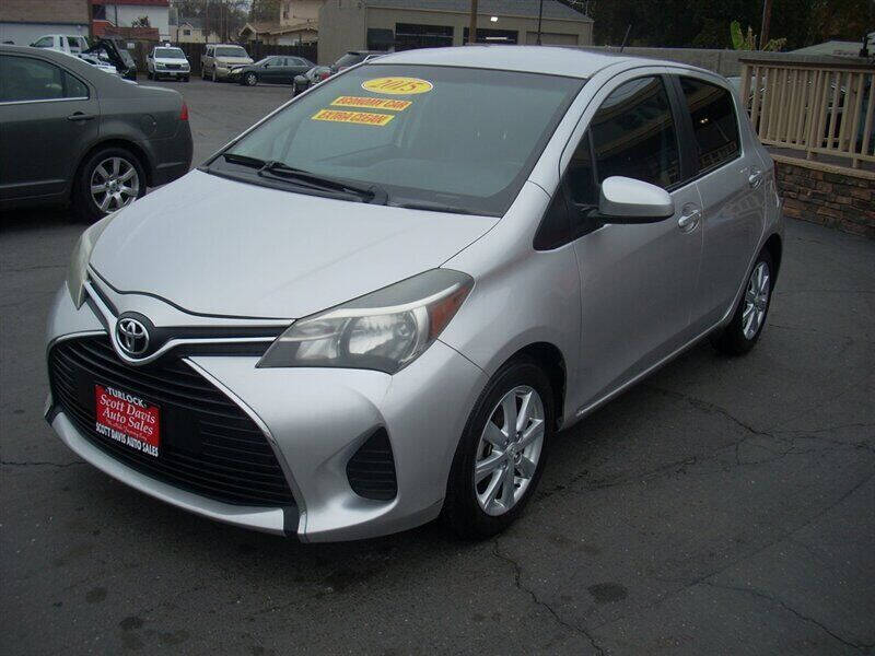 2015 Toyota Yaris 5-Door LE