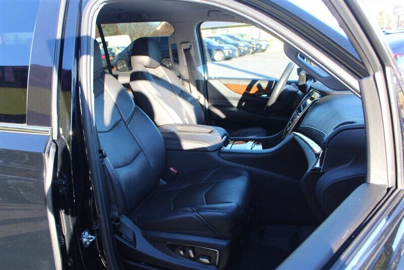 2019 Cadillac Escalade ESV Standard