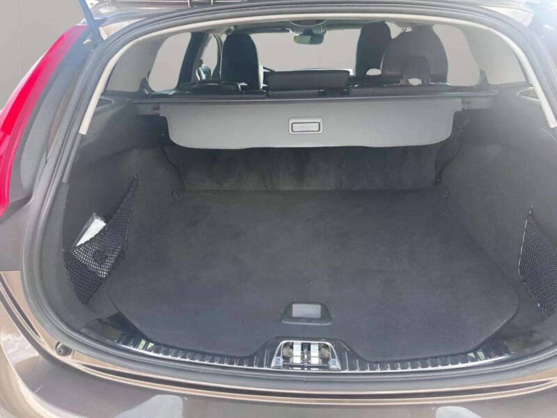 2016 Volvo V60 Cross Country T5