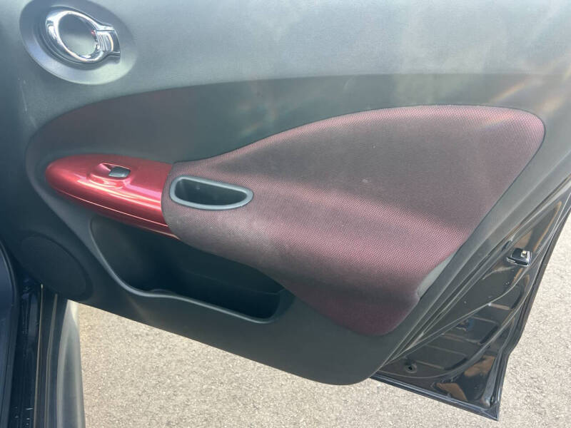 2011 Nissan JUKE S