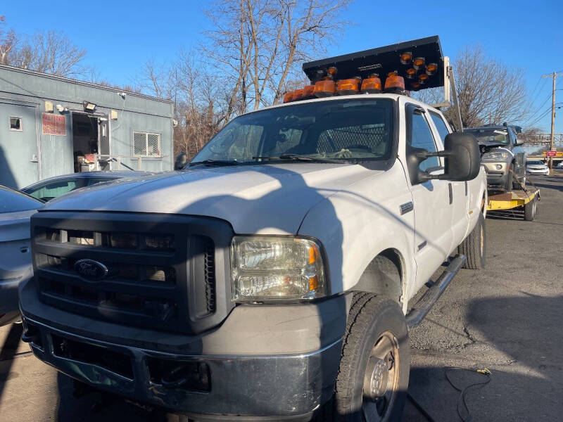 2005 Ford F-350 Super Duty XL photo 2