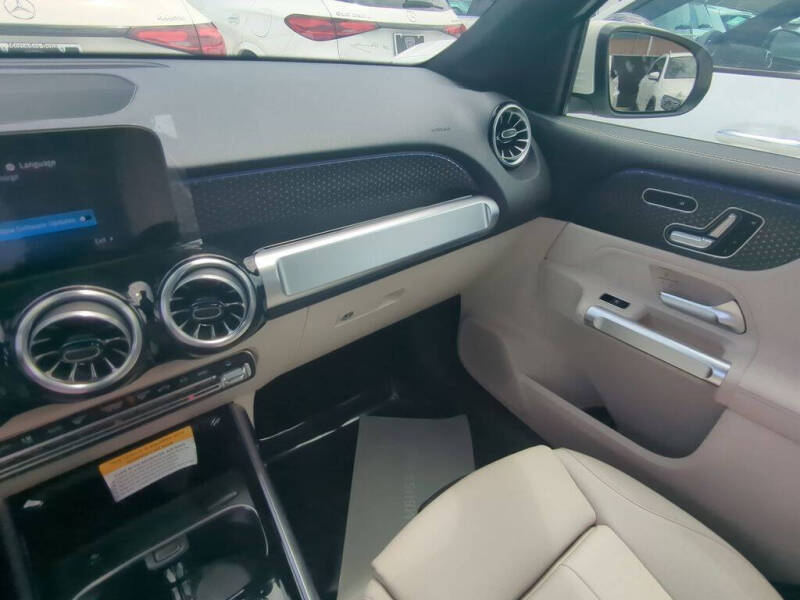 2025 Mercedes-Benz GLB GLB 250