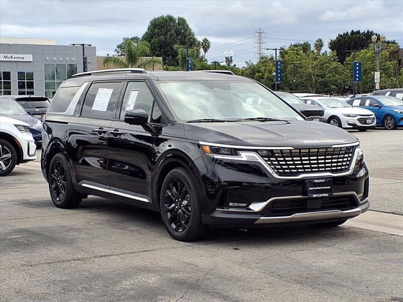 2024 Kia Carnival SX