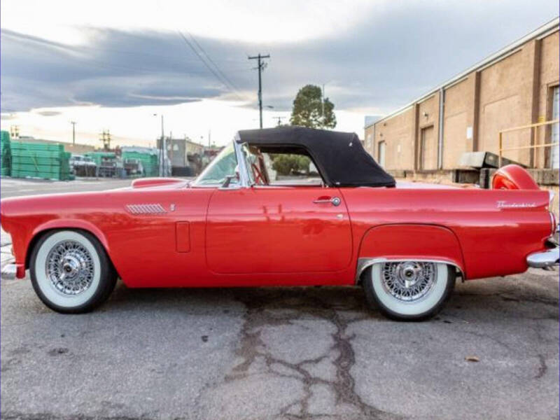 1956 Ford Thunderbird