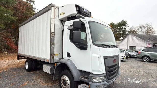 2018 Peterbilt 220
