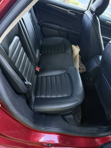 2017 Ford Fusion SE