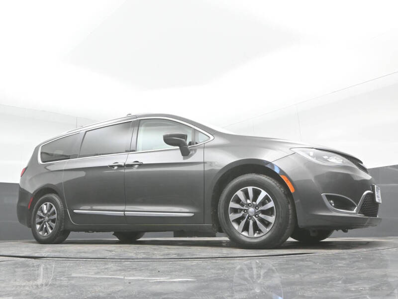 2020 Chrysler Pacifica Touring L Plus