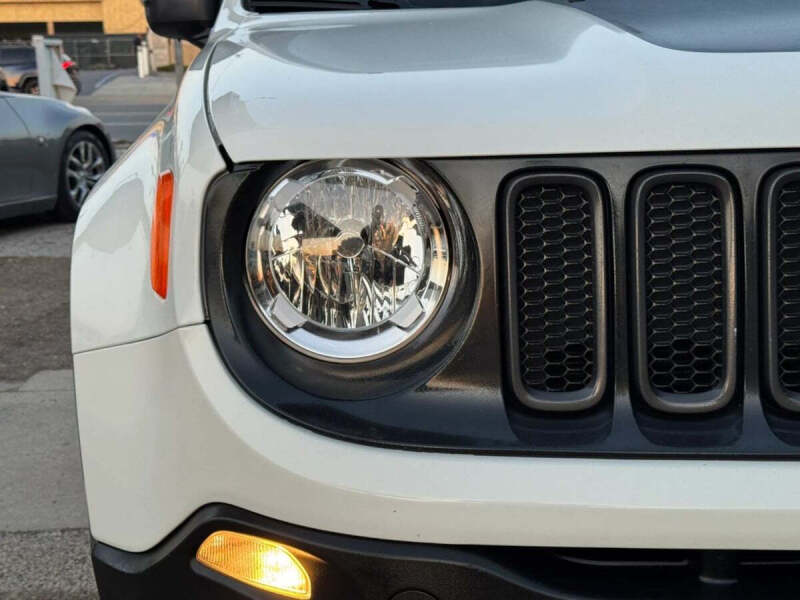 2017 Jeep Renegade Trailhawk