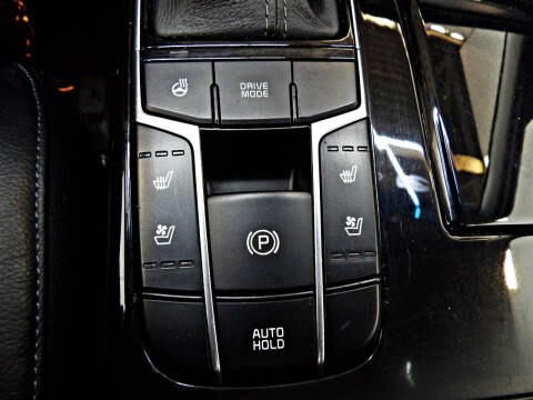 2017 Kia Cadenza Premium