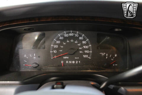 2001 Lincoln Town Car Executive