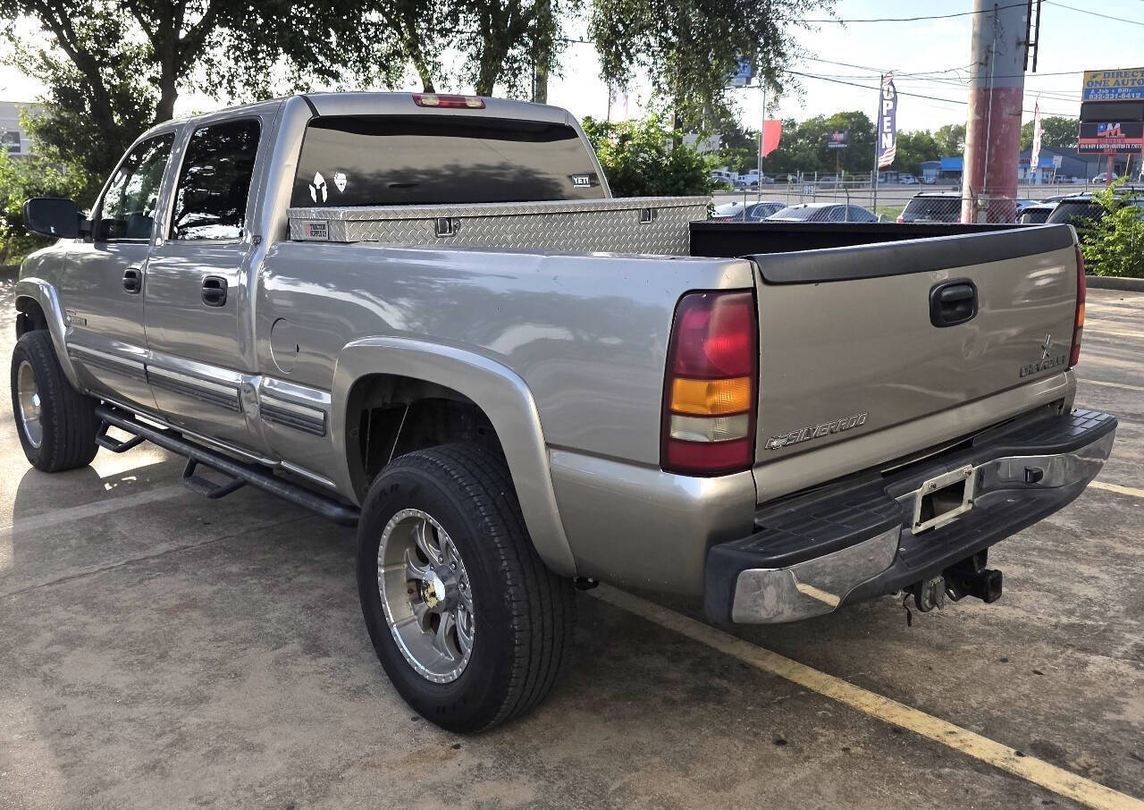 2002 Chevrolet Silverado 2500HD LS 4dr Crew Cab 2WD SB - Gray exterior view 3