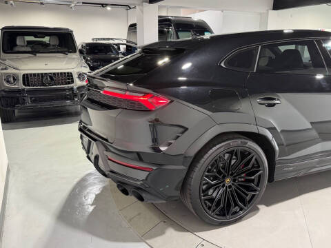 2025 Lamborghini Urus SE