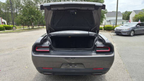 2021 Dodge Challenger SXT