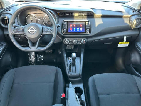 2025 Nissan Kicks Play S